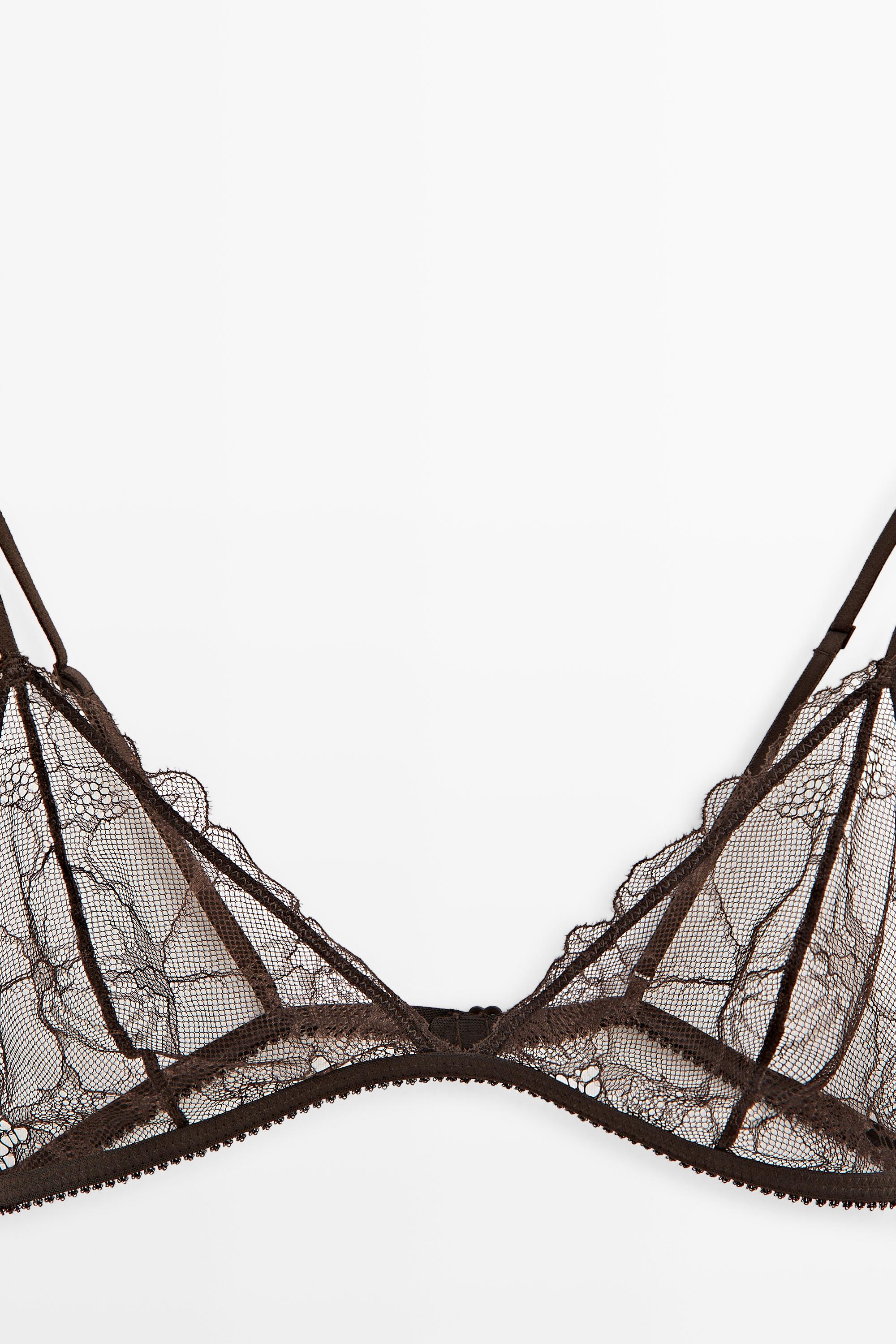 Soutien-gorge triangle en dentelle à bords festonnés